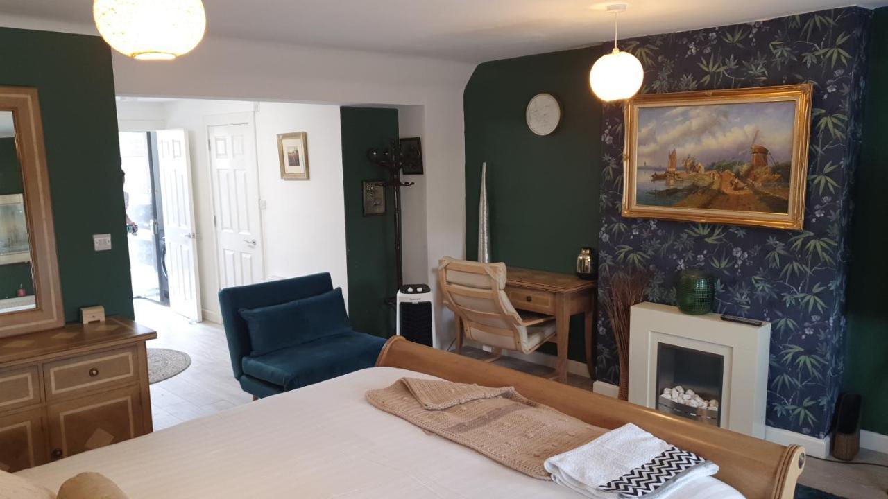House 1905 - Self Catering Serviced Apartment Tidworth Luaran gambar