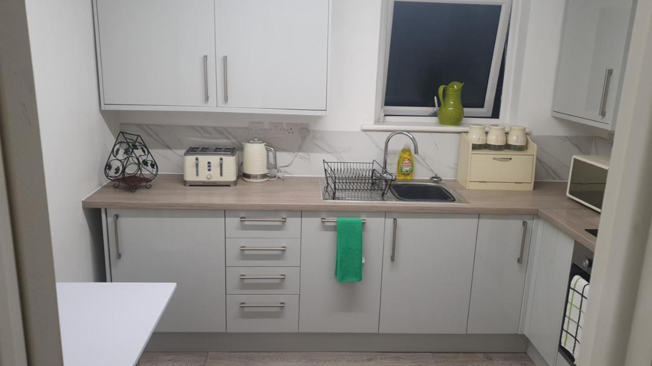 House 1905 - Self Catering Serviced Apartment Tidworth Luaran gambar