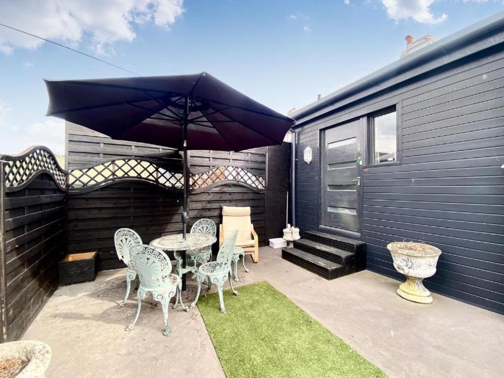 House 1905 - Self Catering Serviced Apartment Tidworth Luaran gambar
