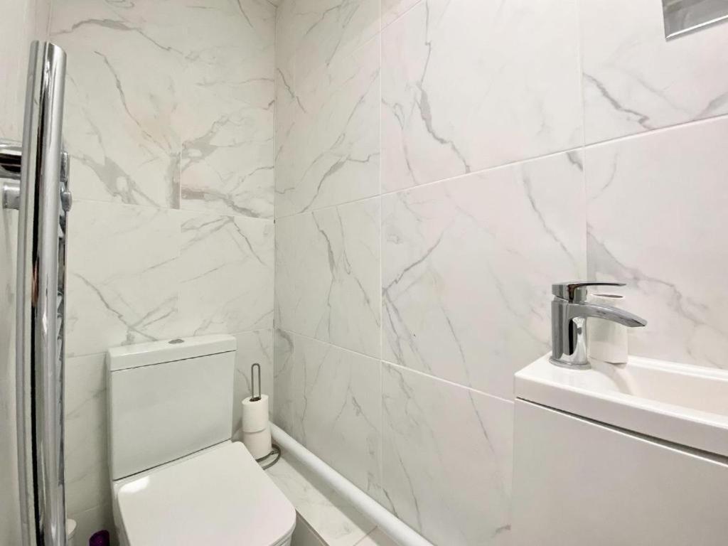 House 1905 - Self Catering Serviced Apartment Tidworth Luaran gambar