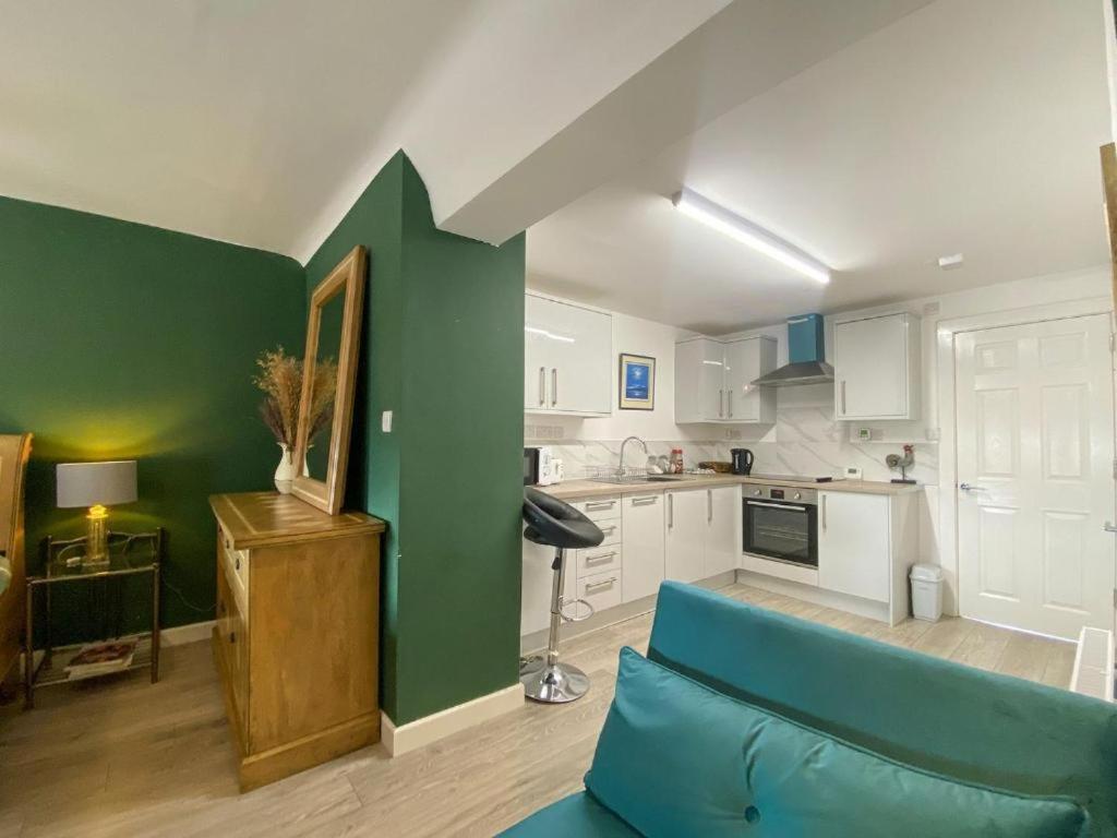 House 1905 - Self Catering Serviced Apartment Tidworth Luaran gambar